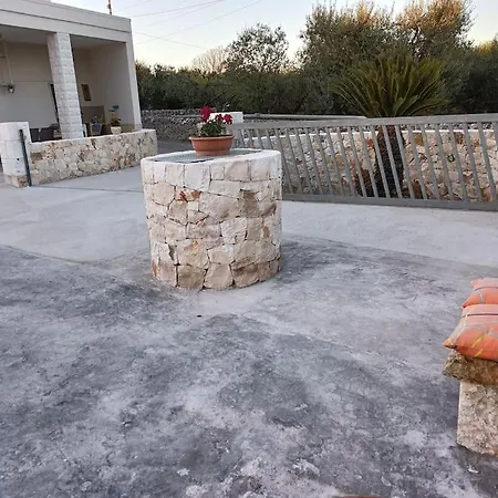 度假居 Rosalilli 洛科罗通多